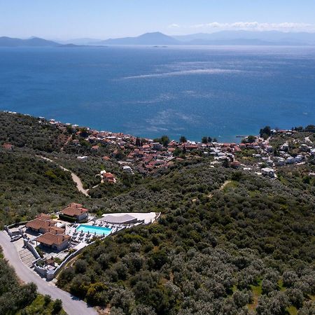 Karavia Lux Inn Афисос Екстериор снимка