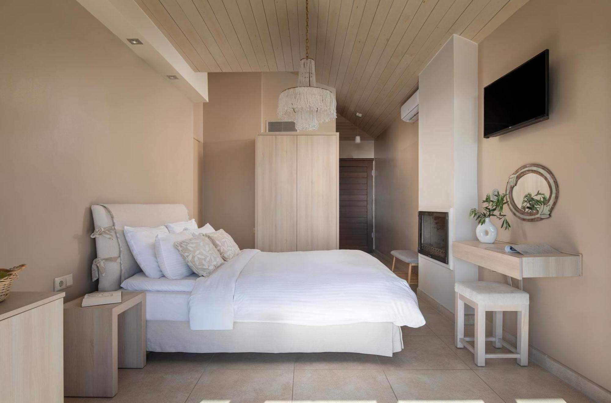 Karavia Lux Inn Афисос Екстериор снимка
