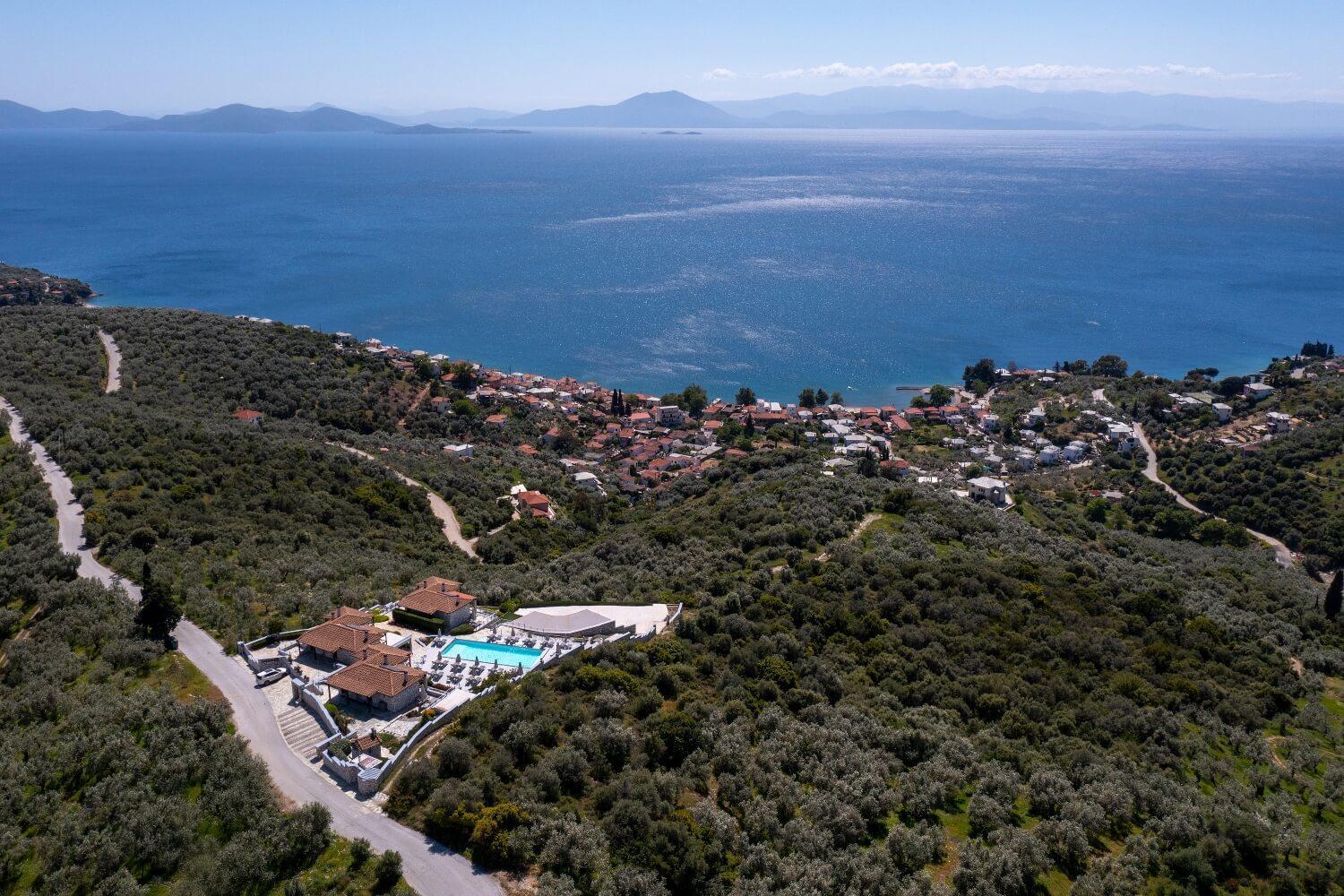 Karavia Lux Inn Афисос Екстериор снимка